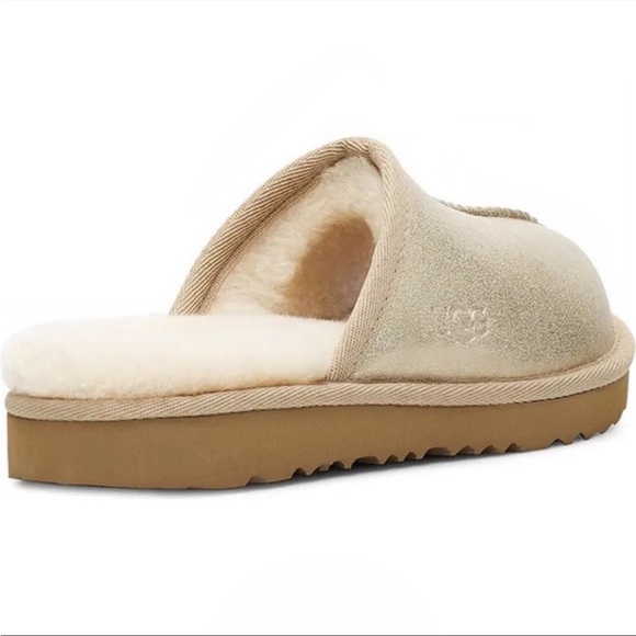UGG Kids Keegan Metallic Gold Shimmer Faux Fur Lined Slippers Slip-On Shoes NWT - Picture 3 of 8